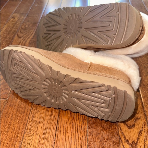 UGG mini Blakeley Faux fur trimmed boot - Picture 7 of 7